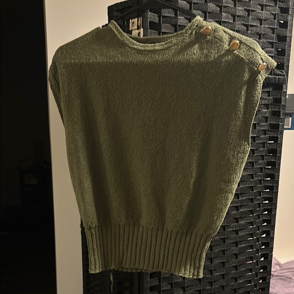 Ann Taylor Green Sleeveless Sweater with Button Detail